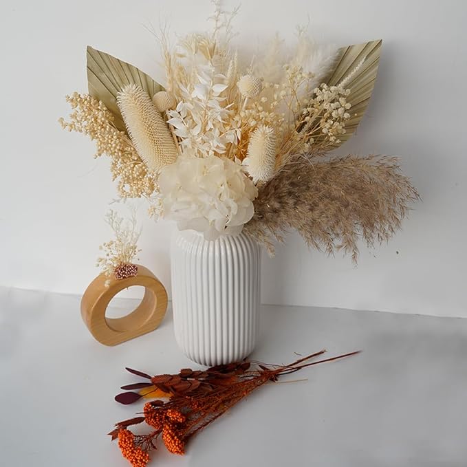 Natural Dried Pampas Dried Flower Bouquet, 17 "White Dried Fowers Bouque, Palm Leaf and Hydrangea Combination Bouquet, Boho Home Decor,Suitable for DYI Decorative Dried Flower Arrangements