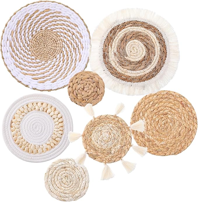 mekueeex 7 PCS Boho Wall Basket Decor - Seagrass Rattan Wicker Wall Decors Round Handmade Hanging Rustic Flat Elegant Wall Art for Farmhouse Living Rooms Bedrooms Display Classroom Decor ﻿