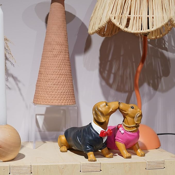 Guichifun Valentines Day Decor Couple Gifts - Kissing Dachshund Dog Couple Figurines 2 Piece Resin Love Statue Decor Valentine Decorations Anniversary for Husband Wife Gifts 8.5 X 2.5 X 5 Inch