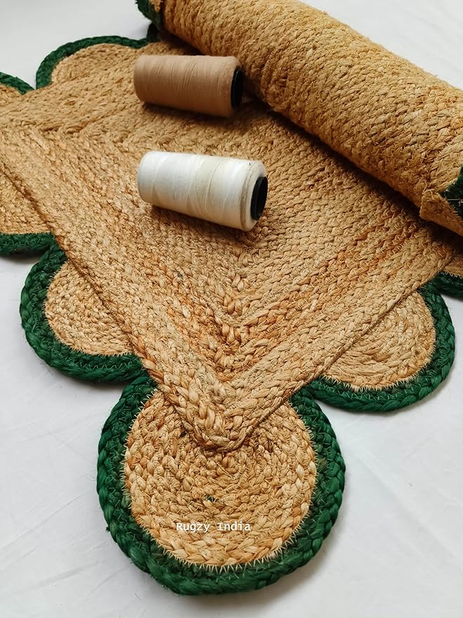 RugzyIndia Scalloped Pattern Natural Jute Area Rug Bohemian Entryway Doormat Rug Farmhouse Scallop Rug Natural Base Green Border Runner Rugs (Green, 2'x3')